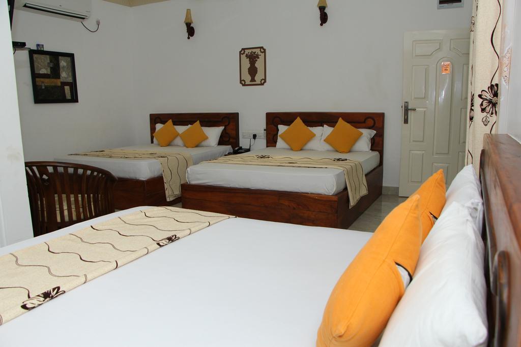 Jkab Park Hotel Trincomalee Exteriér fotografie