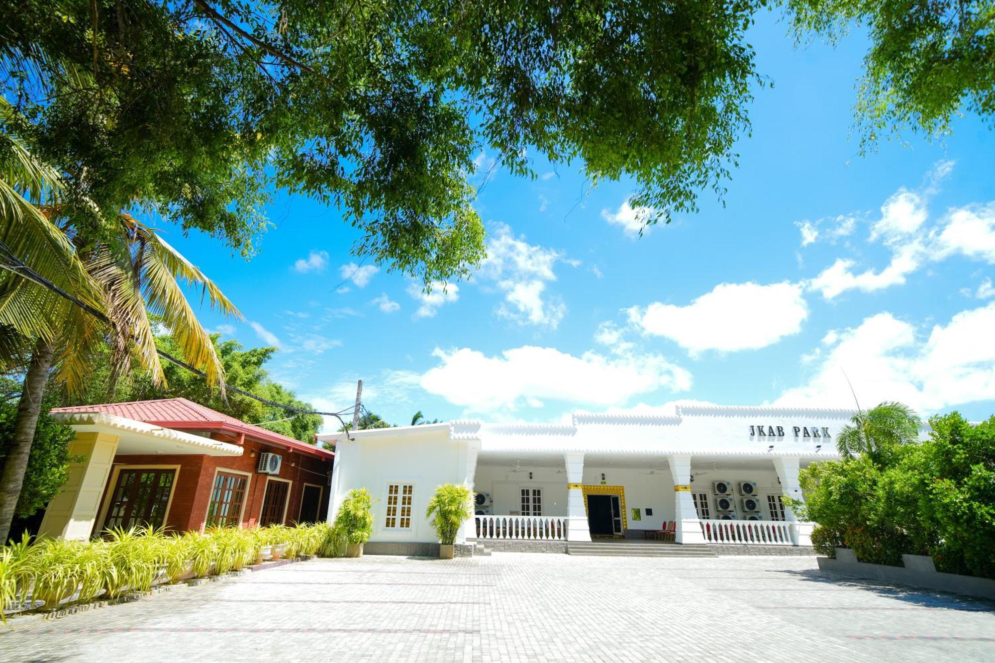 Jkab Park Hotel Trincomalee Exteriér fotografie