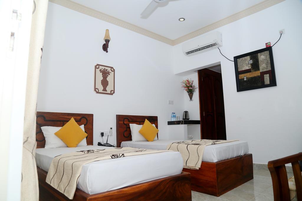 Jkab Park Hotel Trincomalee Exteriér fotografie