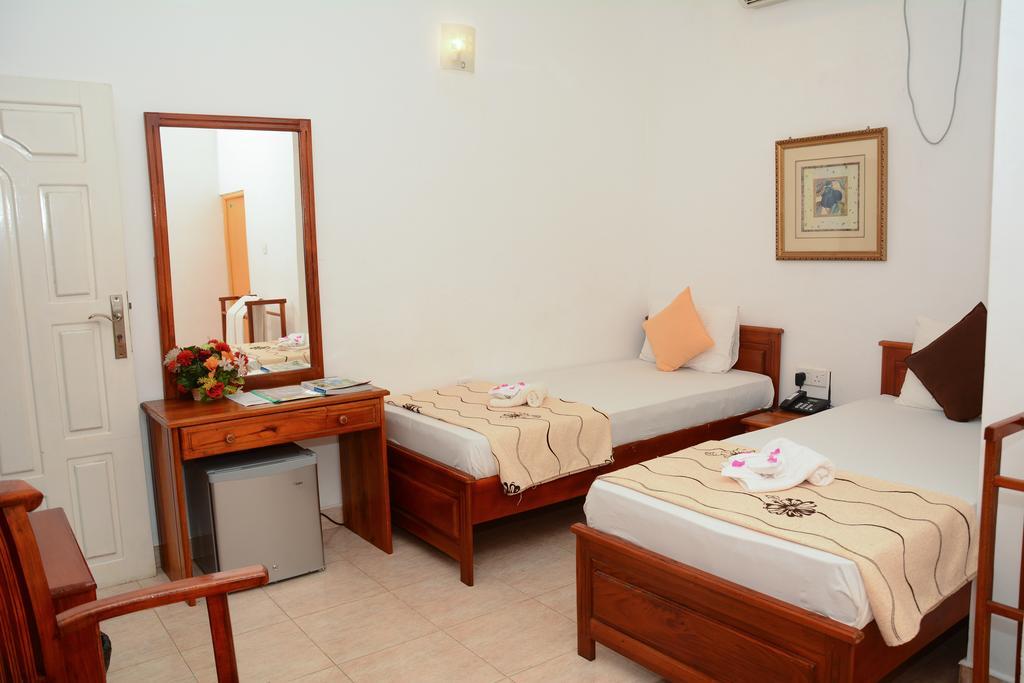 Jkab Park Hotel Trincomalee Exteriér fotografie