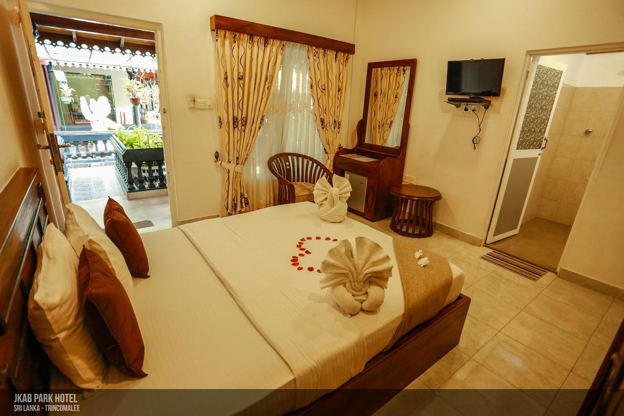 Jkab Park Hotel Trincomalee Exteriér fotografie