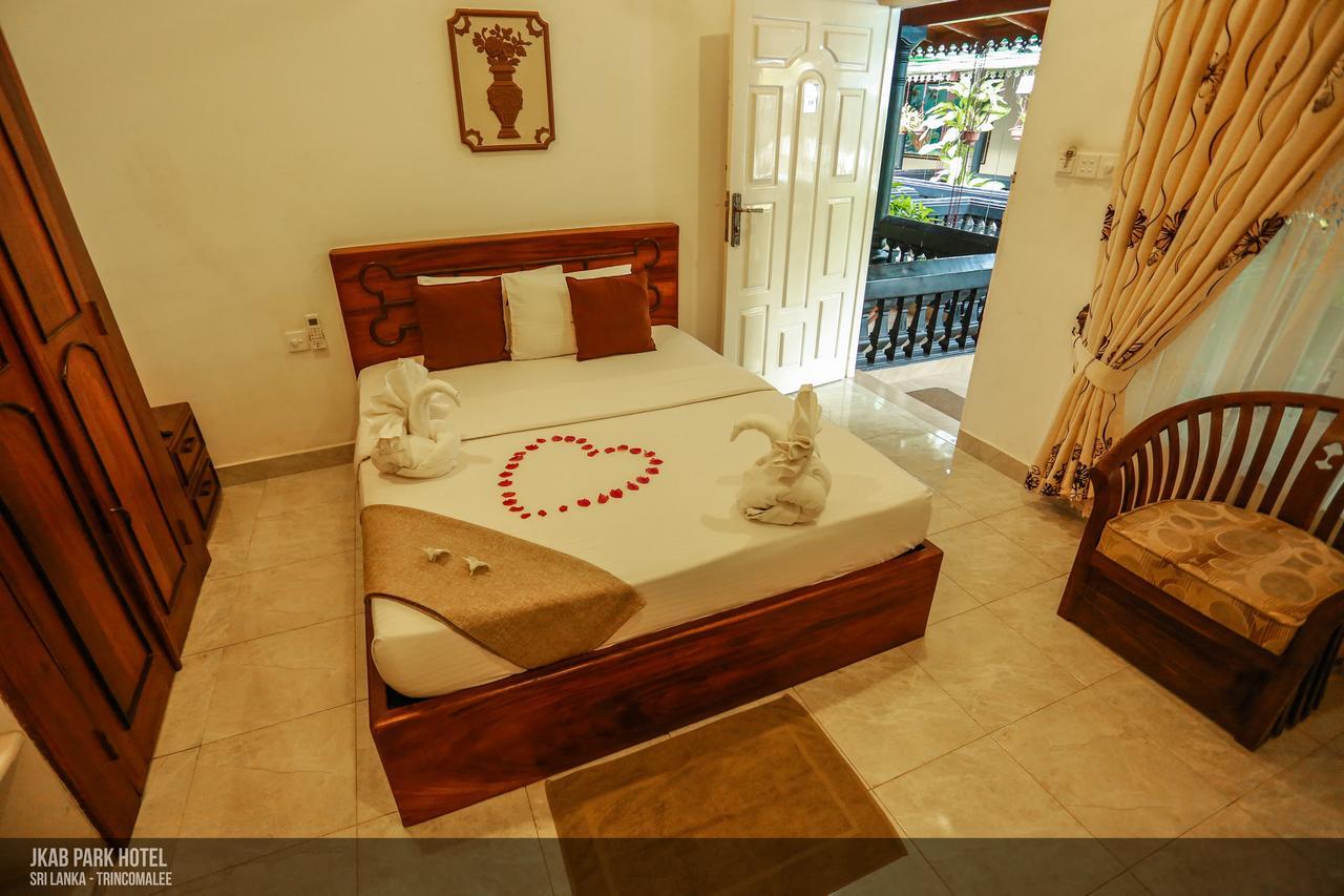 Jkab Park Hotel Trincomalee Exteriér fotografie