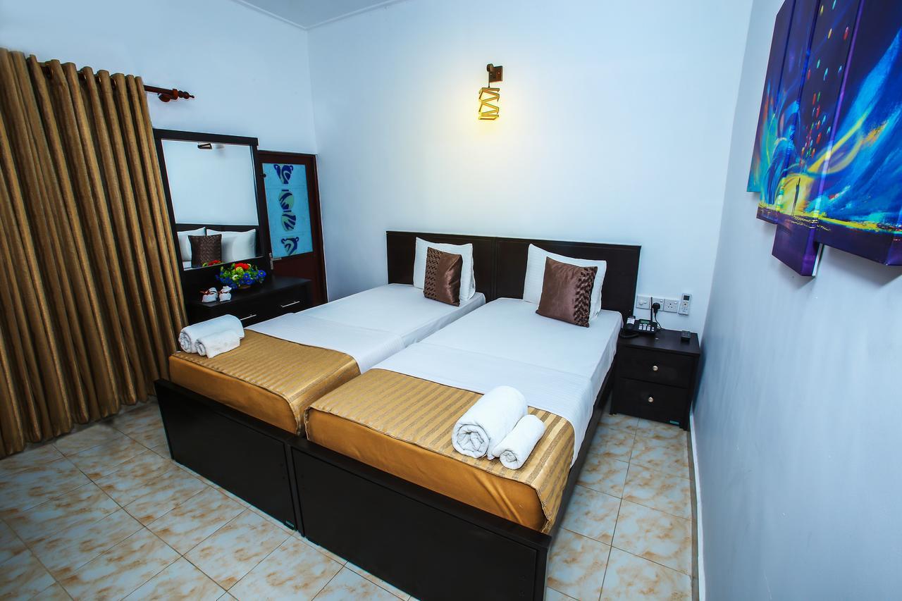 Jkab Park Hotel Trincomalee Exteriér fotografie