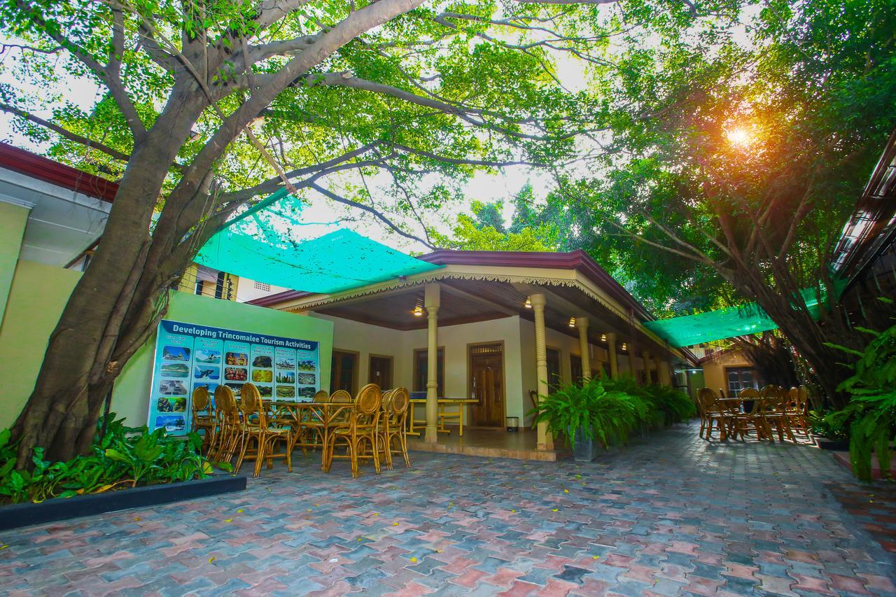 Jkab Park Hotel Trincomalee Exteriér fotografie
