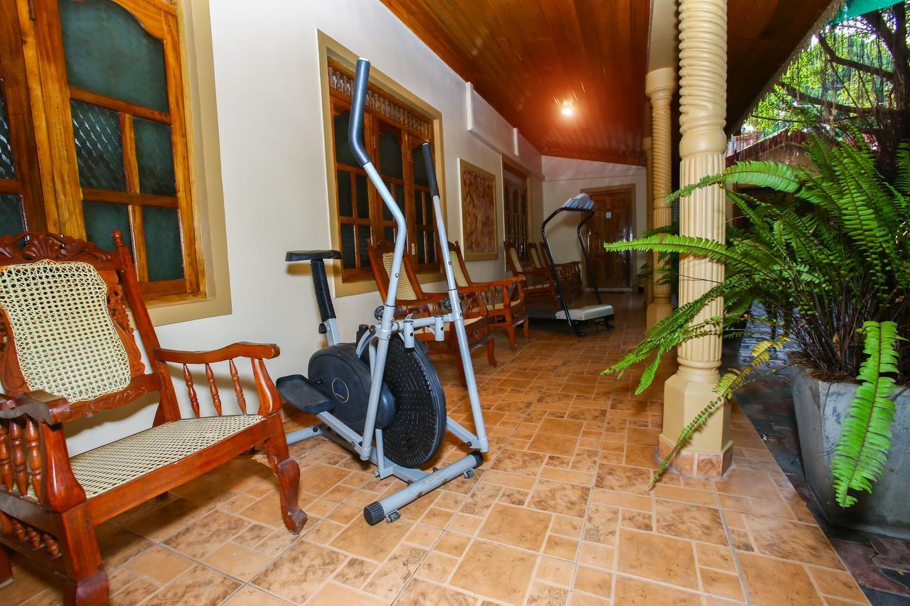 Jkab Park Hotel Trincomalee Exteriér fotografie