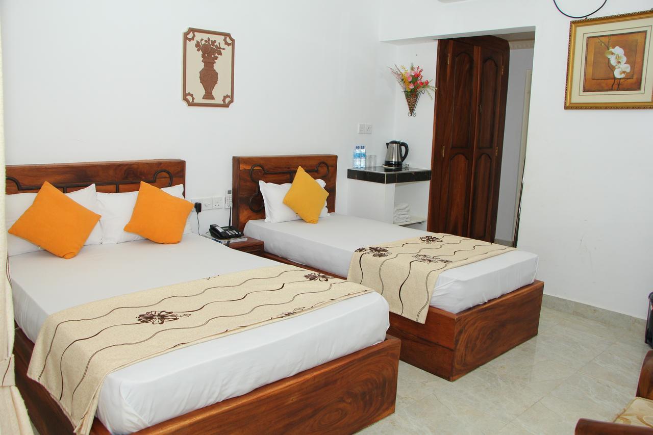 Jkab Park Hotel Trincomalee Exteriér fotografie